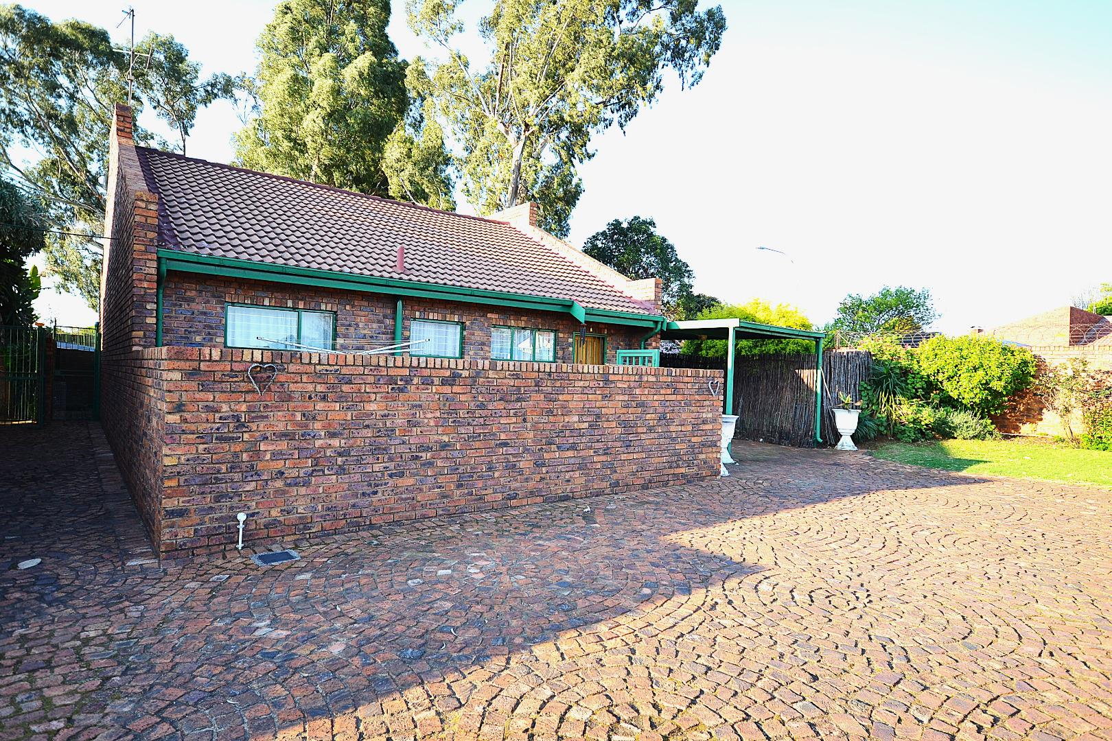 3 Bedroom Townhouse for Sale - Gauteng